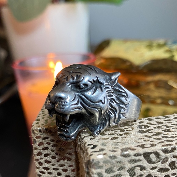 Vintage Jewelry - Gothic Silver Tiger Head Ring Size 12